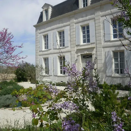 D'hotes - Domaine De Berthegille * Sablonceaux