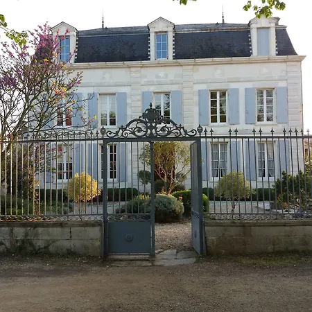 D'hotes - Domaine De Berthegille * Sablonceaux